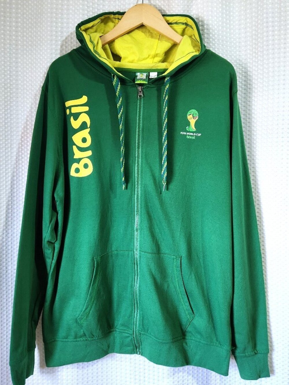Brazil National Team FIFA World Cup 2014 Official Zip Hoodie XL Brasil Selecao